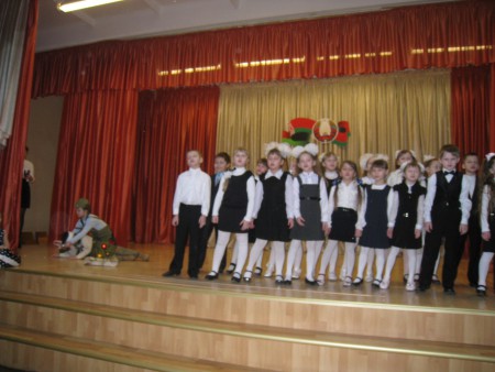 "Бьется в тесной печурке огонь" выступаем на конкурсе  "Дорогами войны"